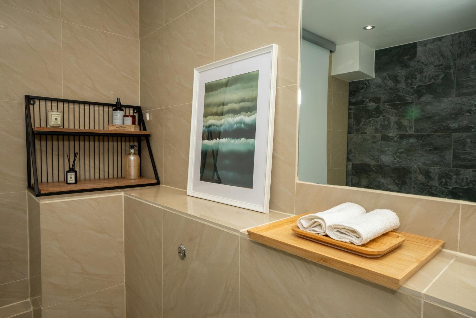 Stylish Flat Minutes From Covent Garden - West End Londen Buitenkant foto