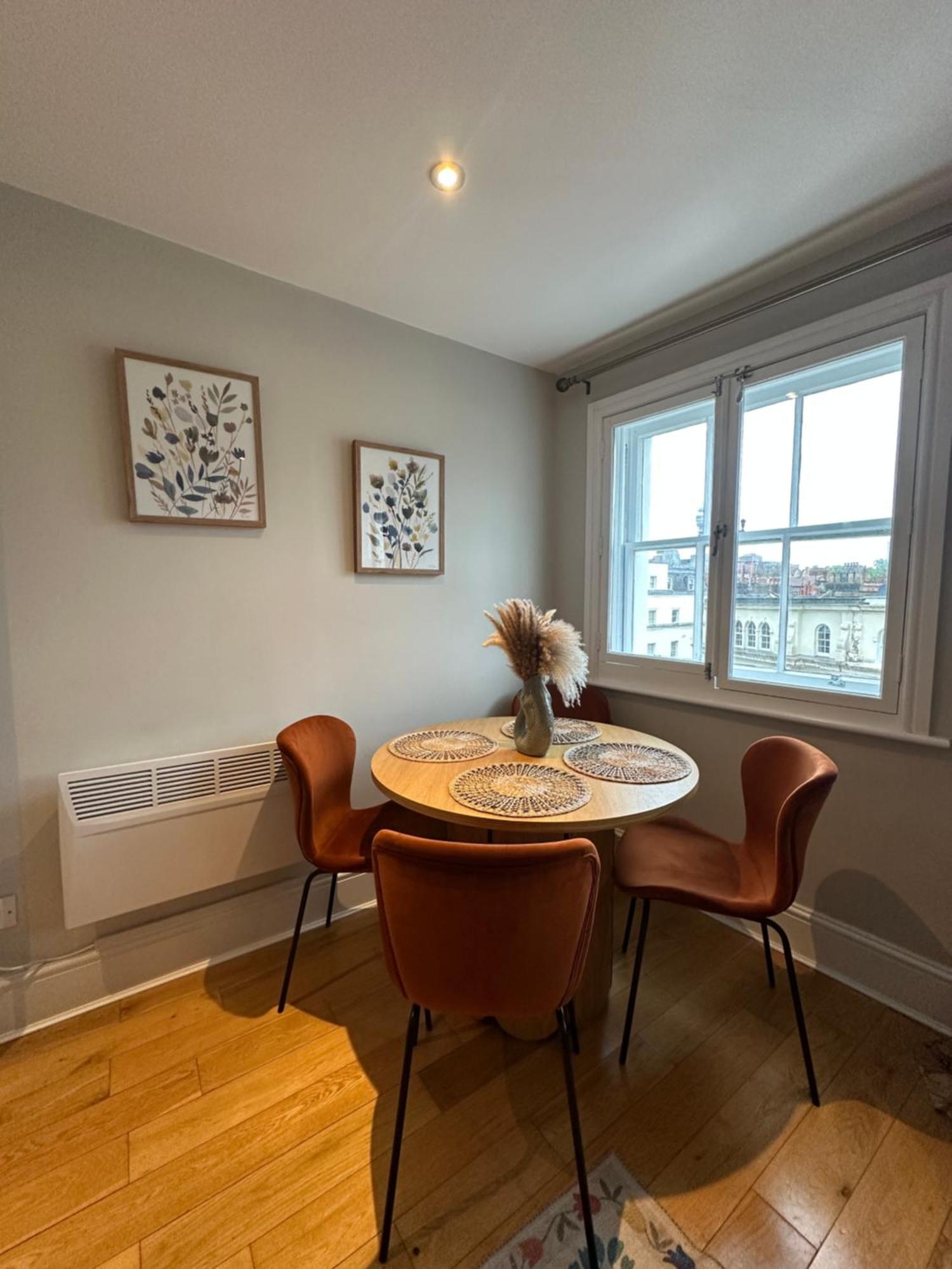 Stylish Flat Minutes From Covent Garden - West End Londen Buitenkant foto